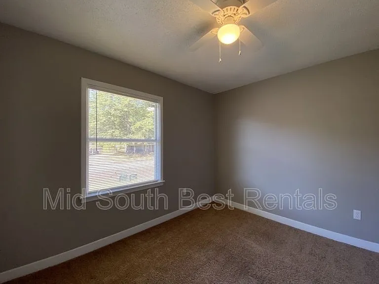 1356 S White Station Rd — Photo 7