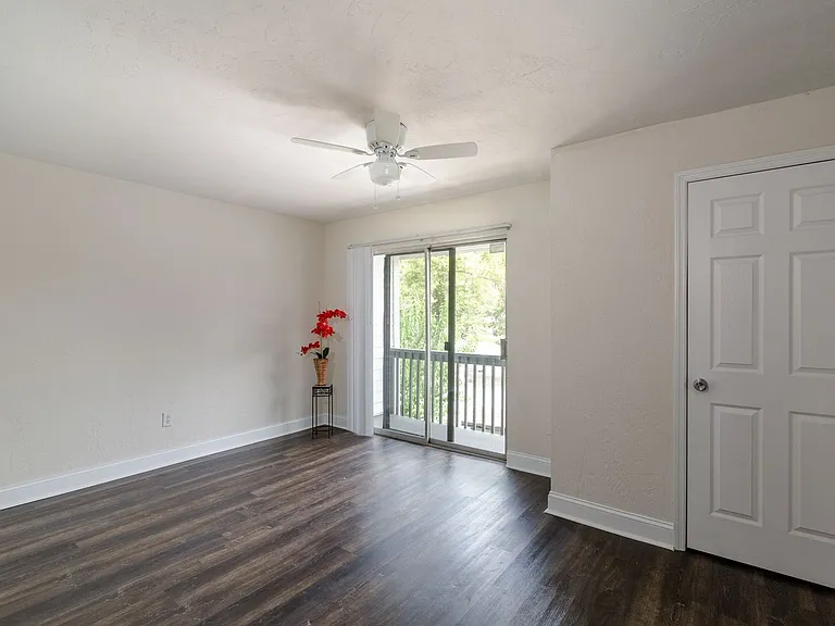 A3555 Chelsea Lane — Photo 6