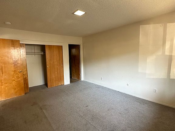 4th image of 310 S Auburn St APT 14