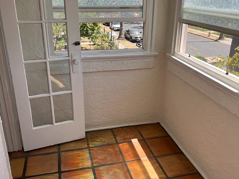 121 S Avenue 58 #123-1/2 — Photo 10