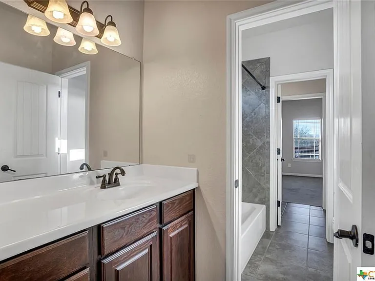 6900 Deorsam Loop — Photo 23