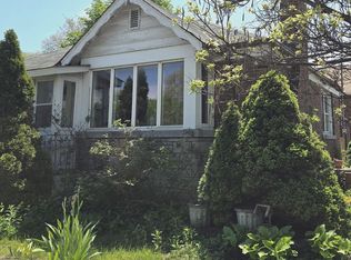 115 Lankin Blvd, Toronto, ON M4J 4X2