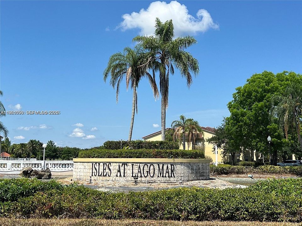 1st image of 12760 Vista Isles Dr APT 715
