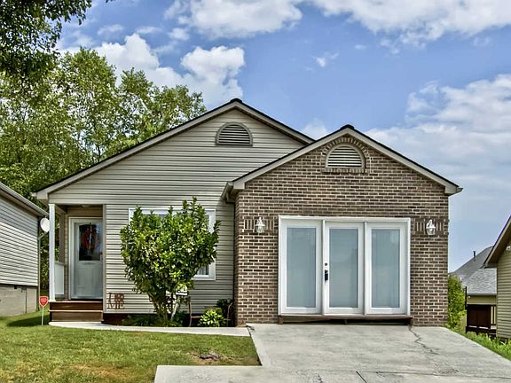 3rd image of 7412 Furness Way