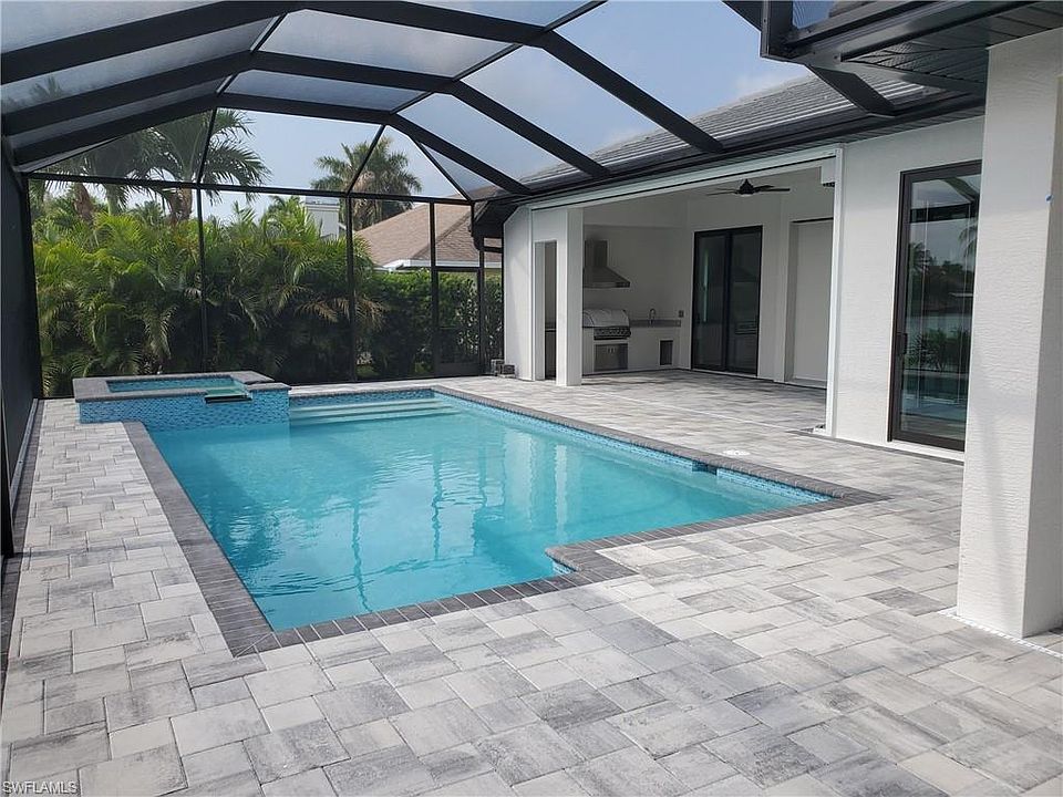 2nd image of 4825 SW 20th Pl