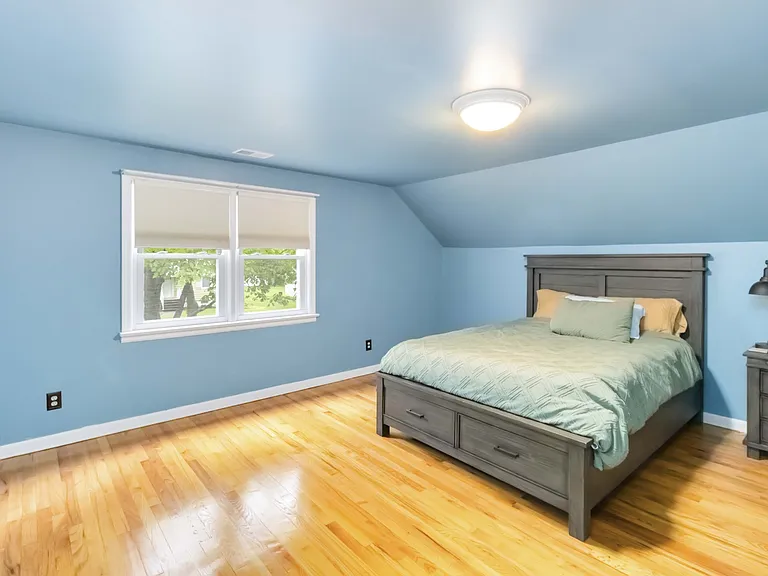 7 Evelyn Rd — Photo 14