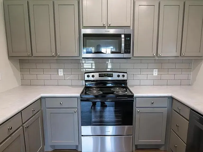 2 Emerald Ct — Photo 13
