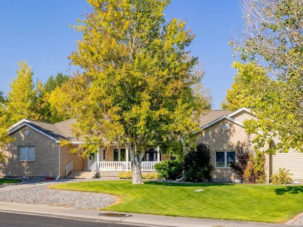 594 Grand St, Powell, WY 82435