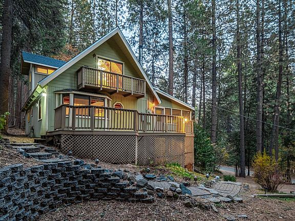3rd image of 6169 Kokanee Ln