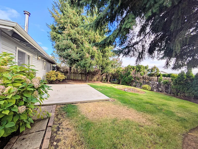 566 Sunwood Dr NW — Photo 17