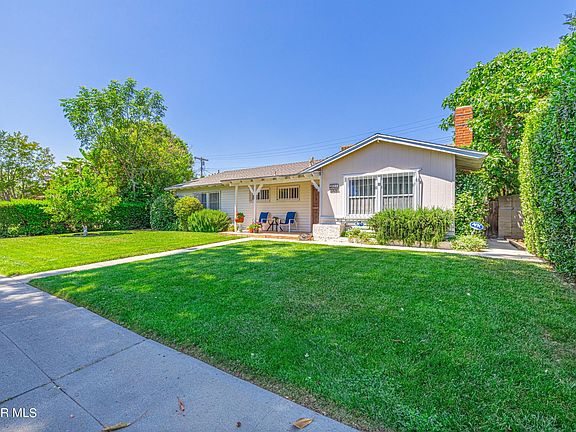 2nd image of 22435 Saticoy St