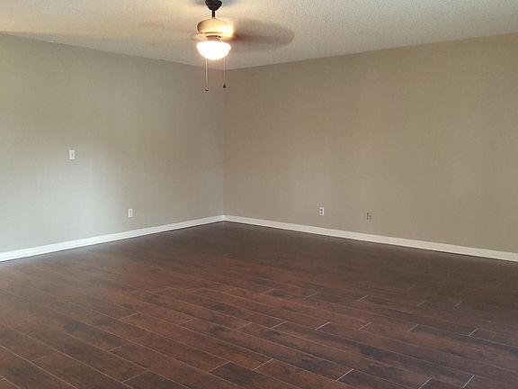 3rd image of 2665 GRAMPIAN Drive W