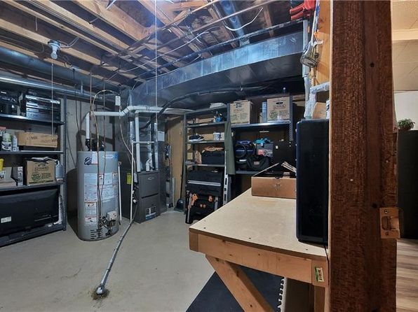 174 Highbury Dr #9, Hamilton, ON L8J 3T8