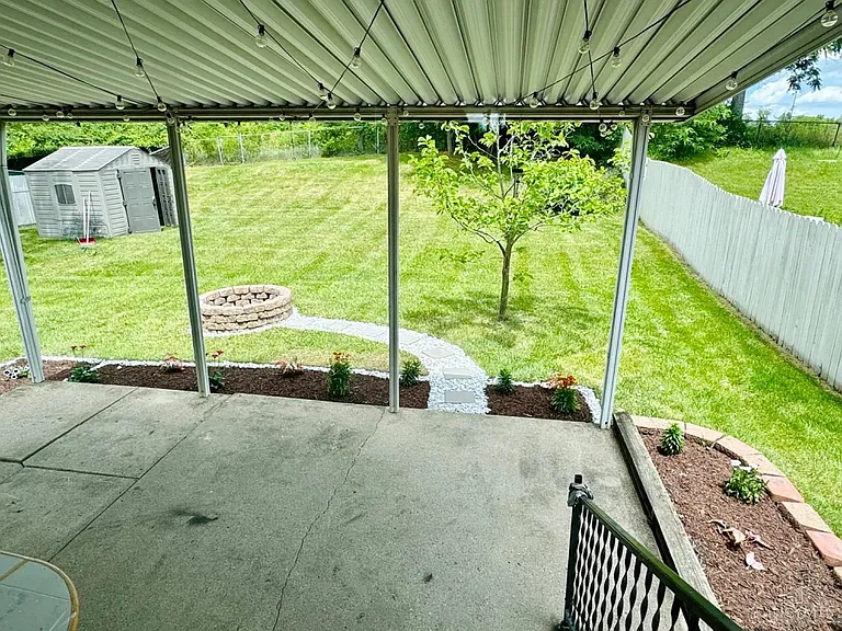 10161 Pottinger Rd — Photo 16