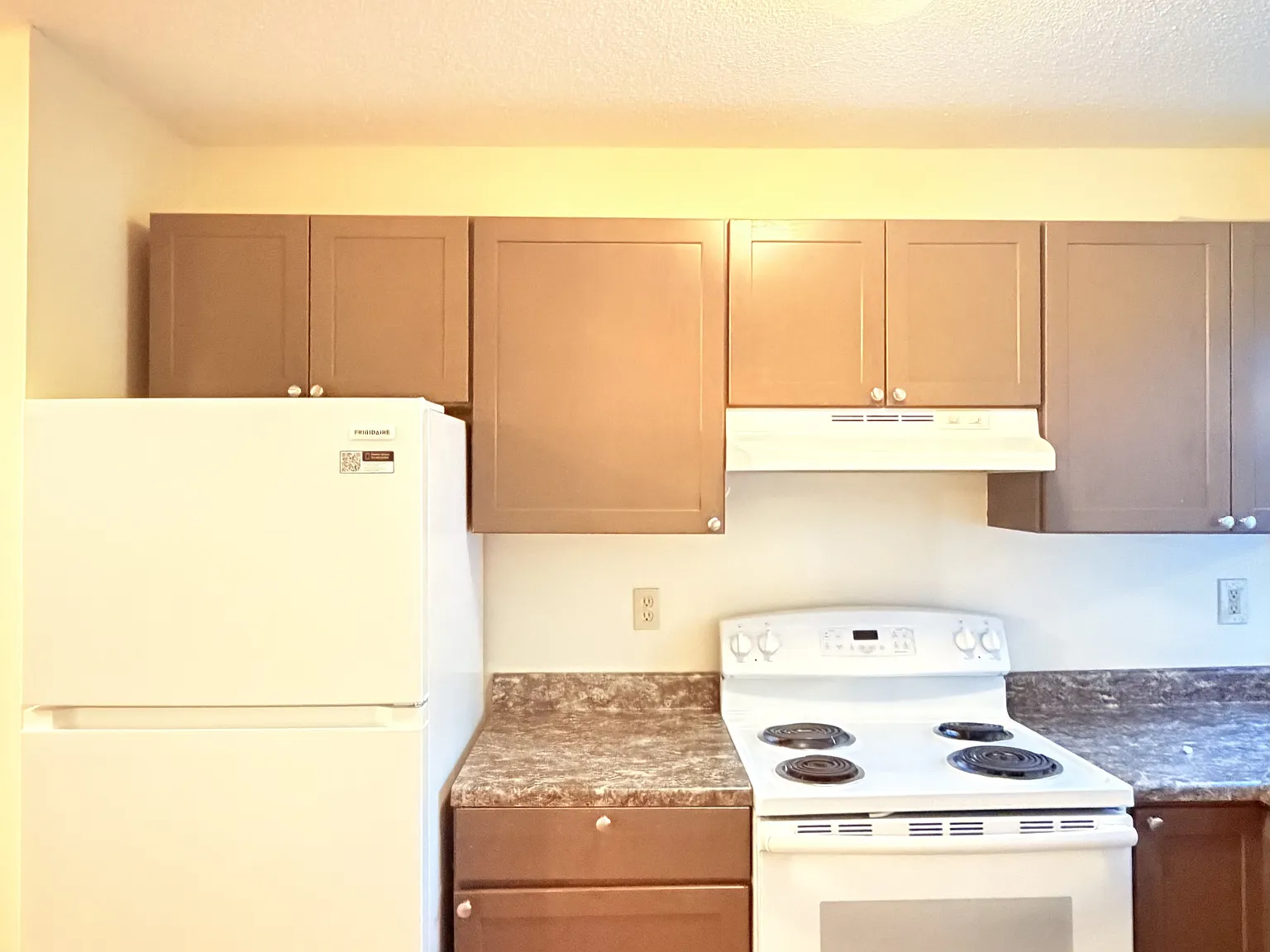 2 bed, 1.5 bath, $2,100 — Photo 4