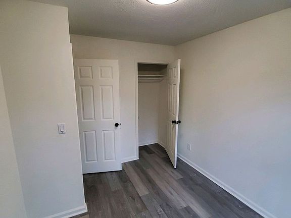 5th image of 805 Sylvan Dr
