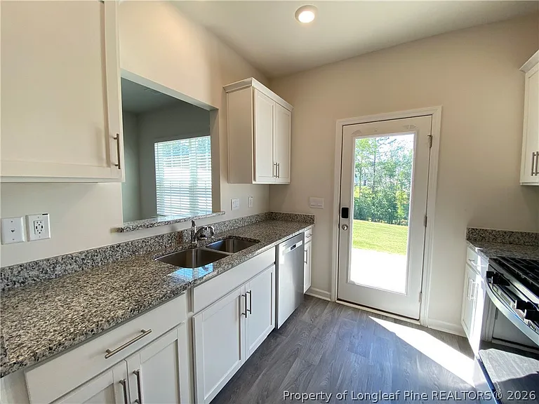 112 Starlight St — Photo 7
