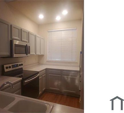 2nd image of 1479 S Dayton Cir