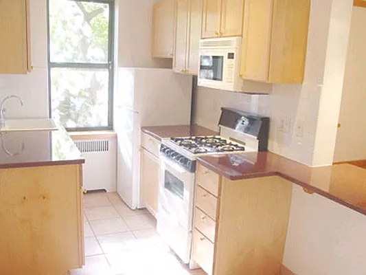 Rented by Halstead Real Estate | media 19