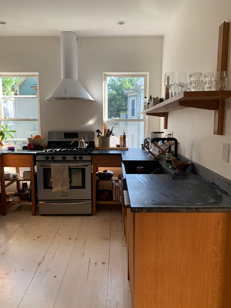2 bed, 915 sqft, $3,450 — Photo 3
