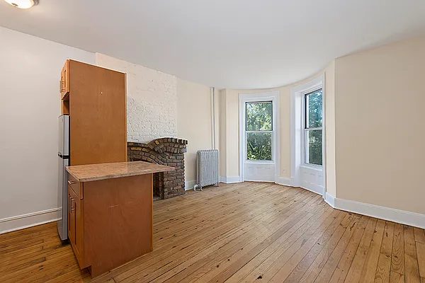 Rented by Compass | media 12