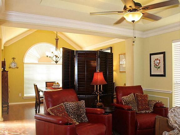 5th image of 9923 Hickory Trace Ct