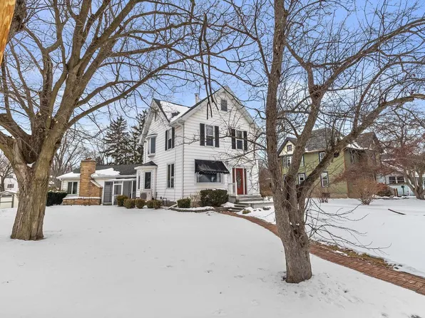 224 North Fremont STREET, Whitewater, WI 53190