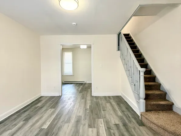 16 S Robinson St, Philadelphia, PA 19139