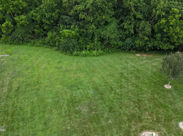 35 Scarsdale Ln, Fisherville, KY 40023