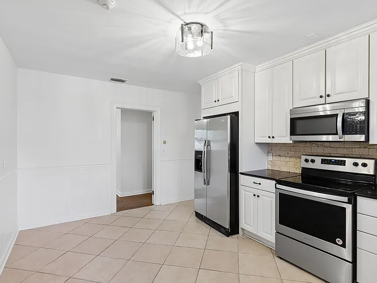 1367 Riverbirch Ln — Photo 13