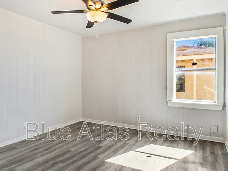 5633 Ramey Ave — Photo 12