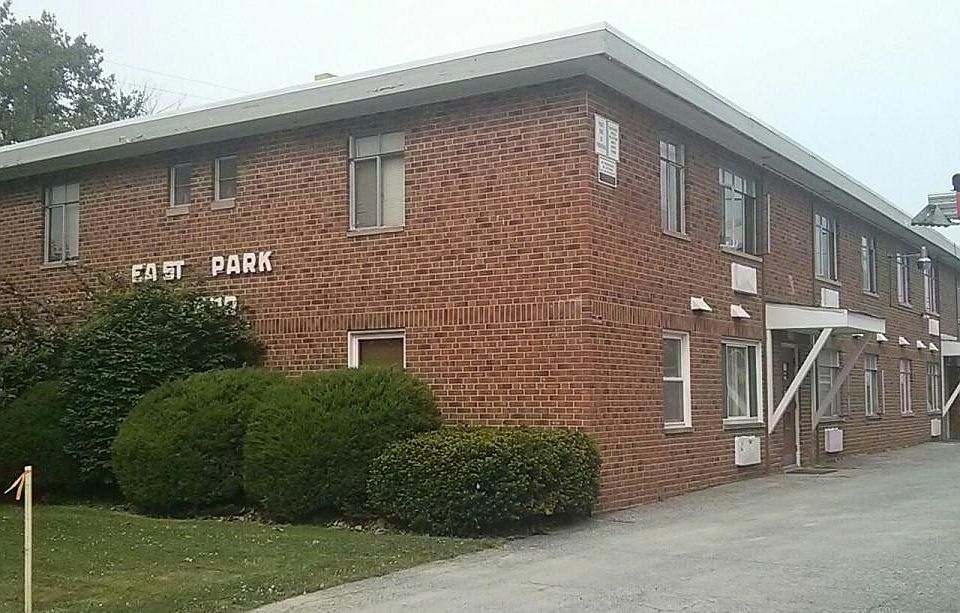1st image of 17623 Lake Shore Blvd