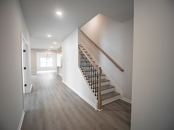 4th image of 513 Banchory Dr Lot 3