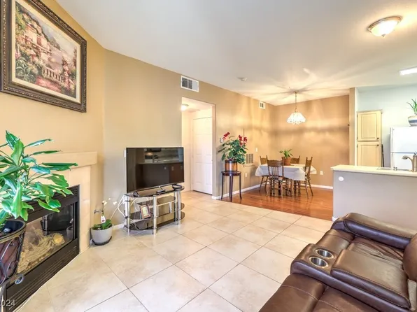 855 N Stephanie St Unit 1015, Henderson, NV 89014