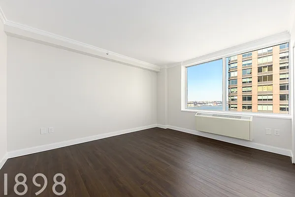 Rented by A&E Real Estate Management | media 38