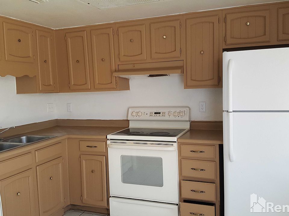 1st image of 15601 N 27th St Unit 11