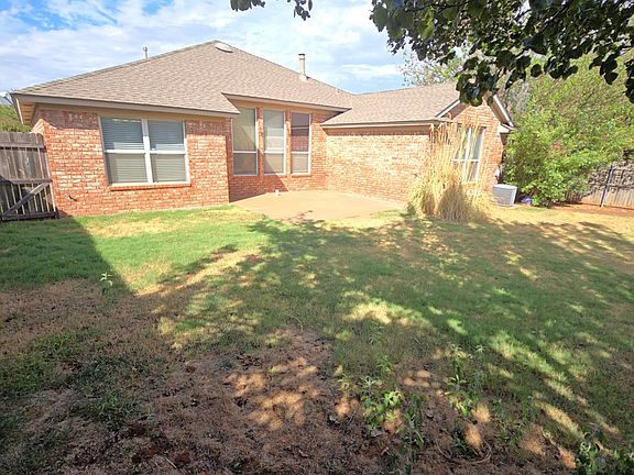 5th image of 2304 NW 162nd St