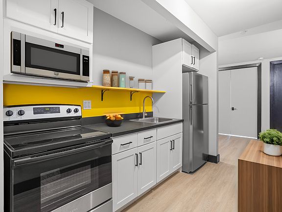 2nd image of 250 Winthrop St #7CC