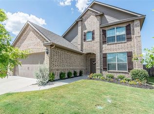 8909 Prairie Dawn Dr, Fort Worth, TX 76131