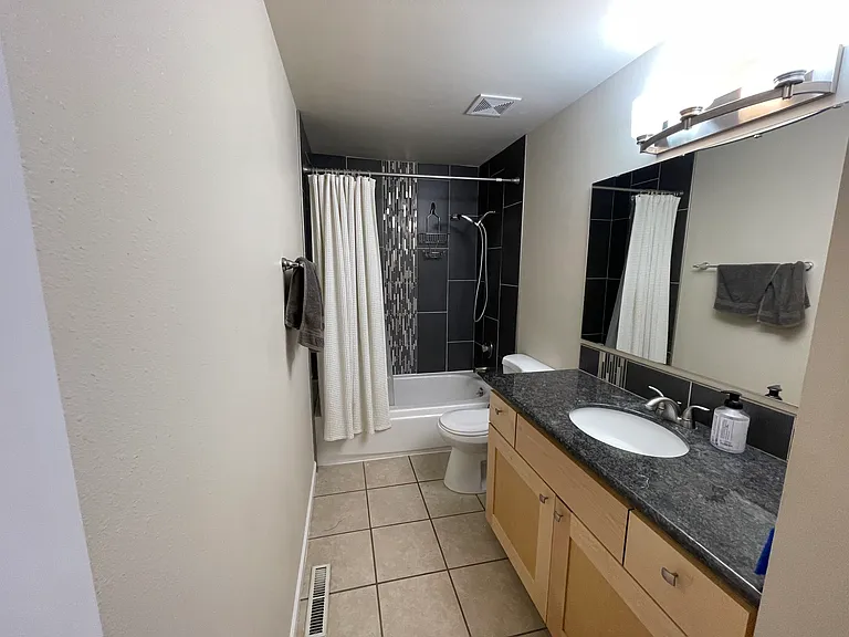 1622 N Willow Rd — Photo 19
