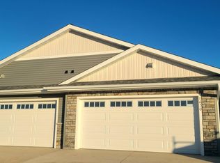 1690 Hong St, Eau Claire, WI 54701