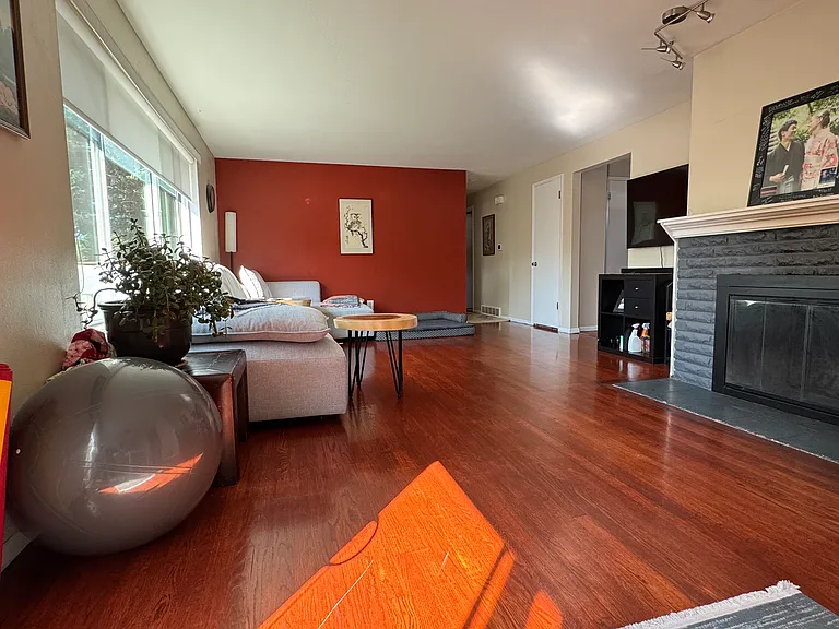 22204 67th Pl W — Photo 3