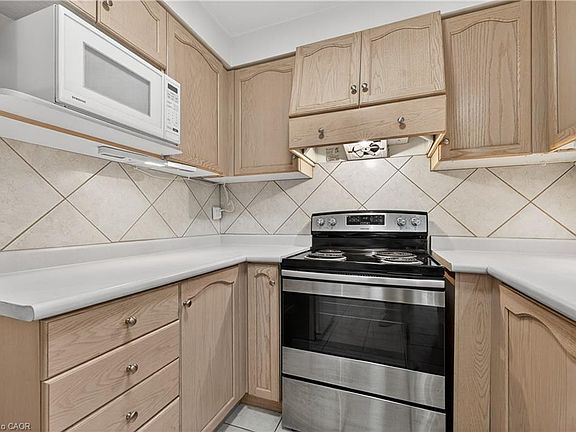 5th image of 3 Kenyon Cres