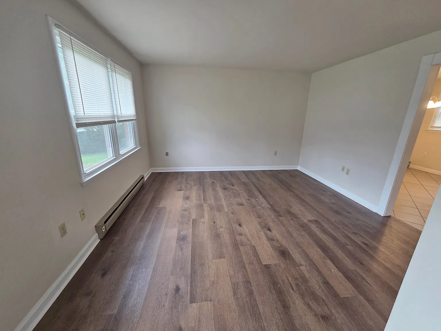 3 bed, 1080 sqft, $1,500 — Photo 4