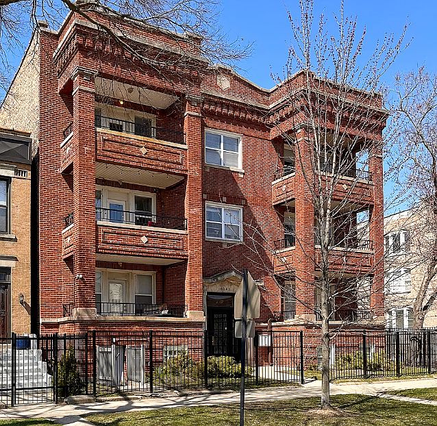 1st image of 6142 S Ellis Ave #3N