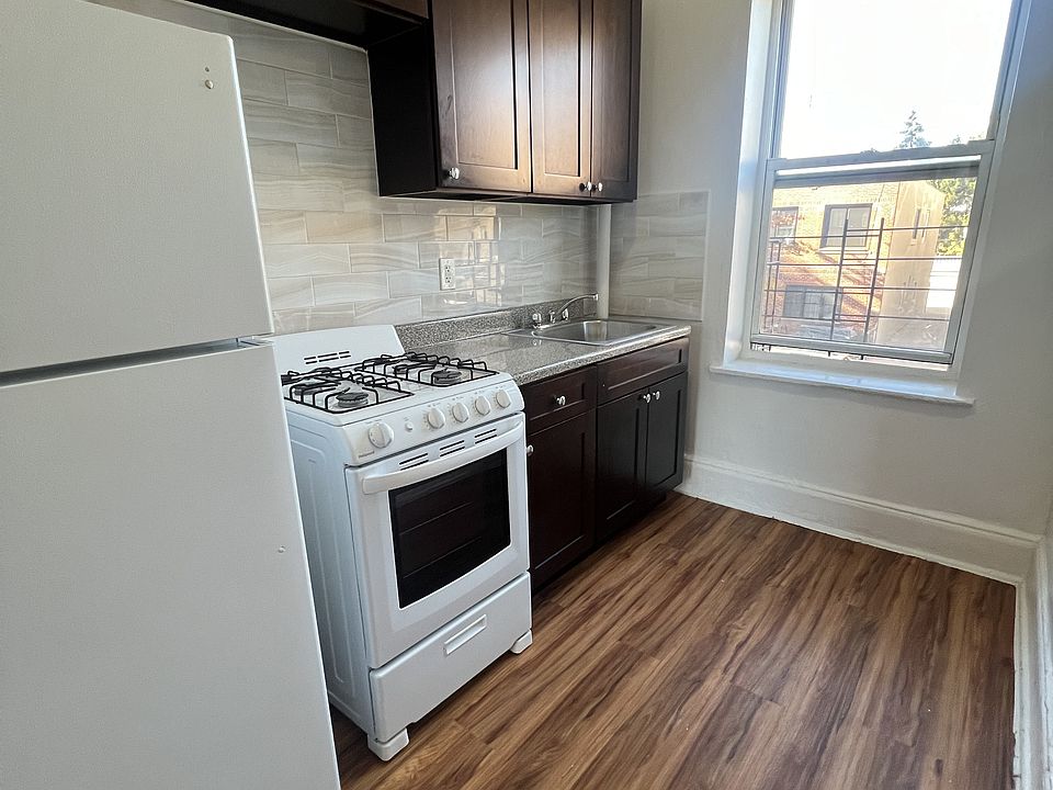 1st image of 23-11 Steinway St #2F