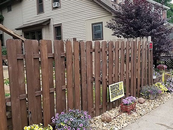 3rd image of 876 Stanton Ave