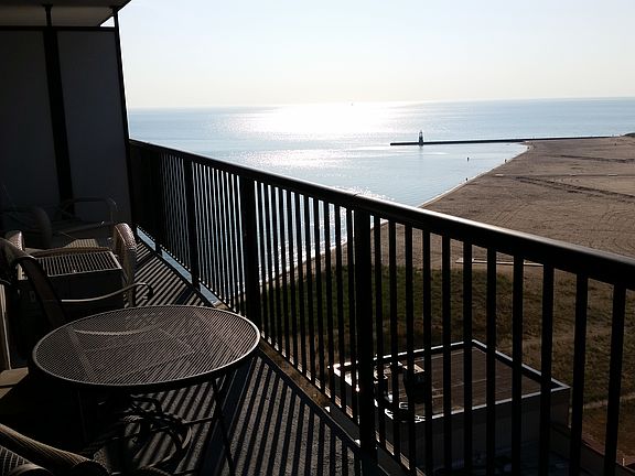 Spacious 30' balcony