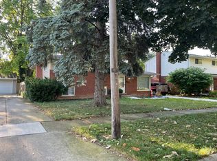 9807 Katherine St, Taylor, MI 48180