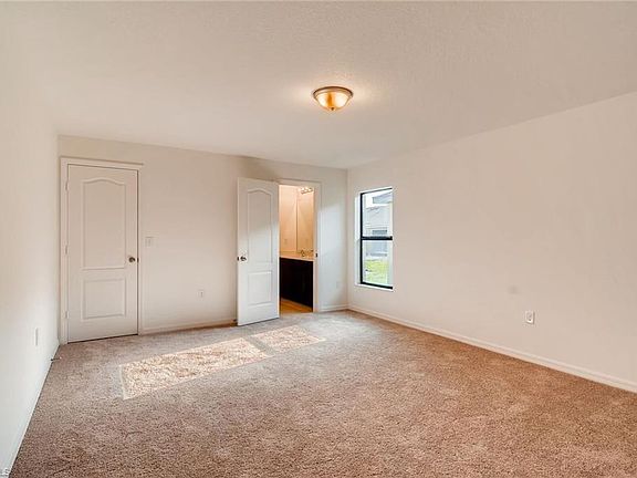 4th image of 740 Arundel Cir